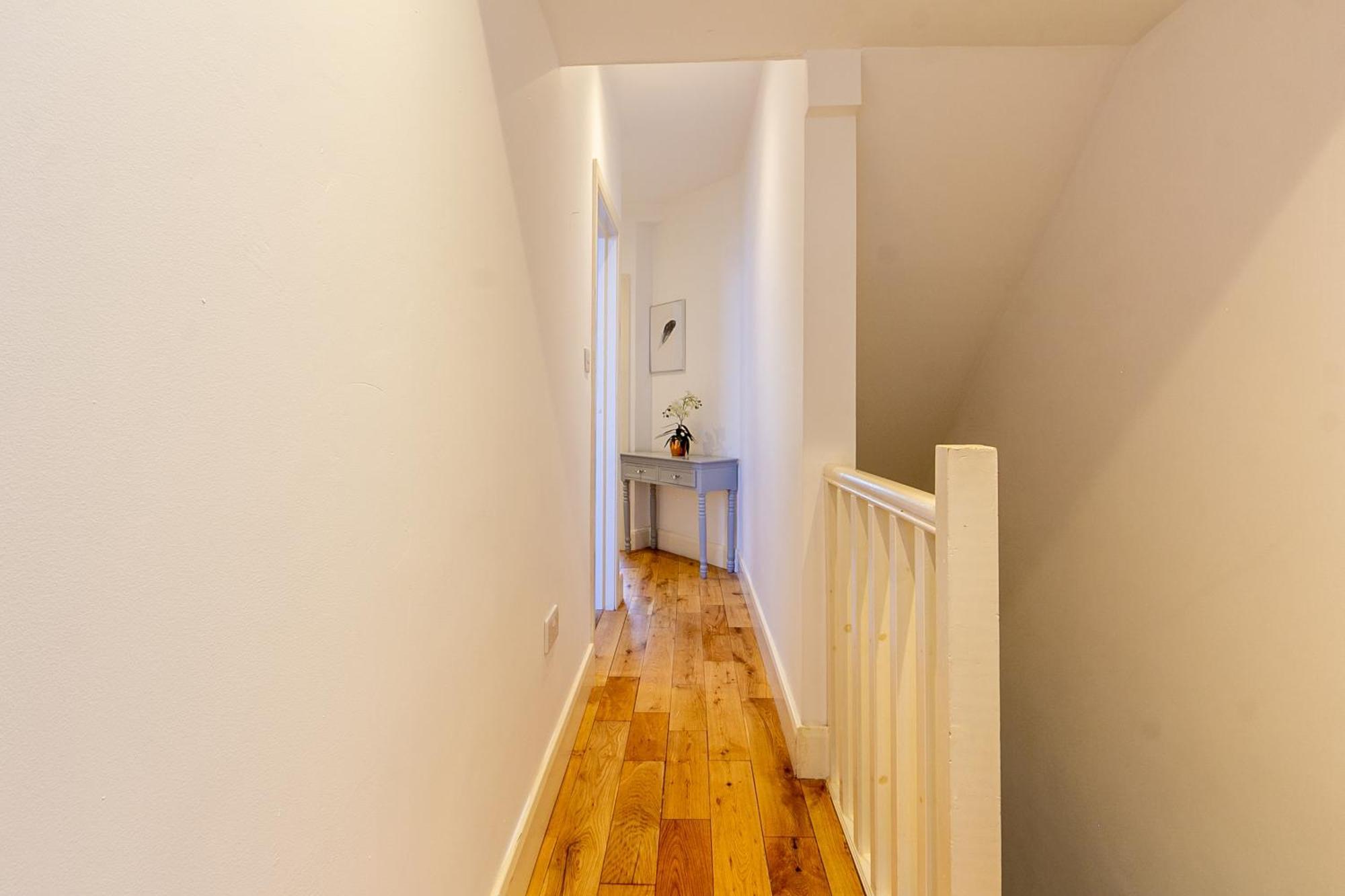 Chic 4 Bed By Station Apartment Brighton